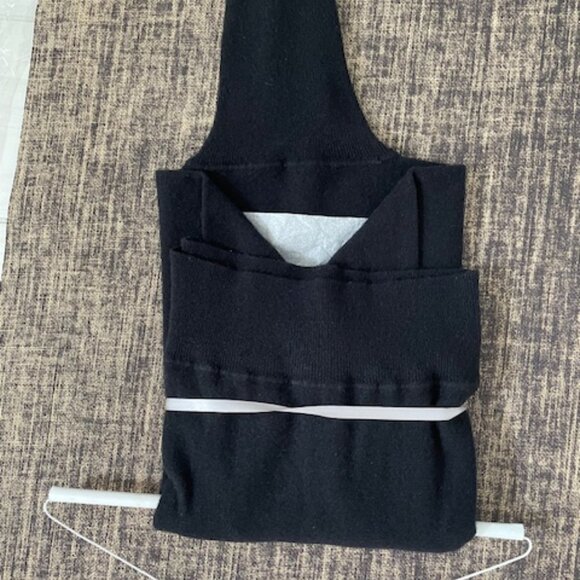 Black turtleneck cashmere sweater - Picture 2 of 2